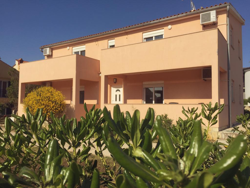 Sunny Rock Volme Apartments Banjole Habitación foto